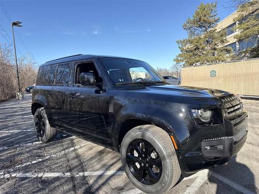 2026 Land Rover Defender 110 X-Dynamic SE