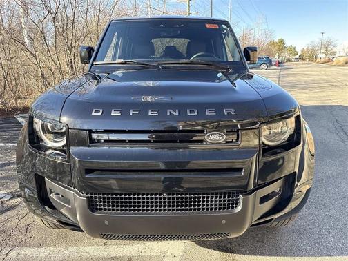 2026 Land Rover Defender 110 X-Dynamic SE