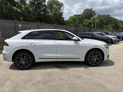 Glacier White Metallic 2021 Audi Q8 55 Premium Plus