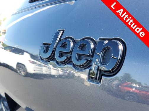 2021 Jeep Grand Cherokee L Laredo