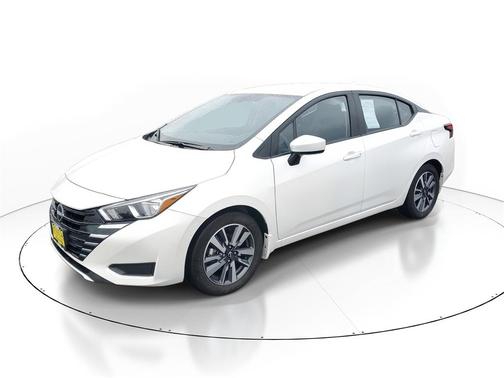 2024 Nissan Versa 1.6 SV