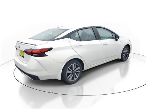 2024 Nissan Versa 1.6 SV