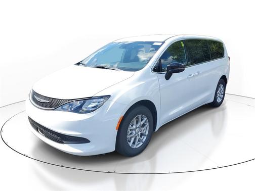 2026 Chrysler Voyager LX