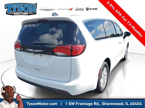 2026 Chrysler Voyager LX