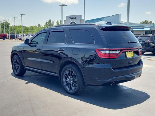 Black Clearcoat 2025 Dodge Durango GT