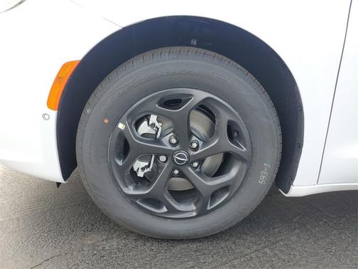 2025 Chrysler Pacifica Hybrid Select