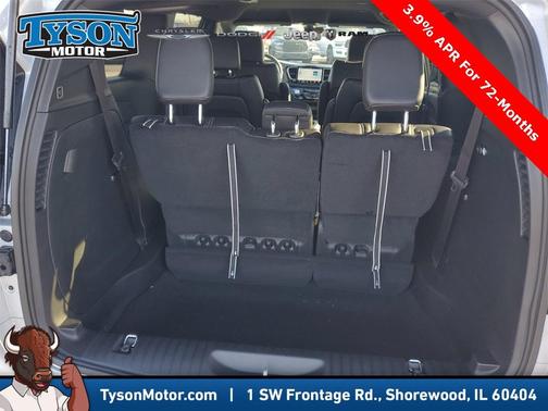 2026 Chrysler Voyager LX