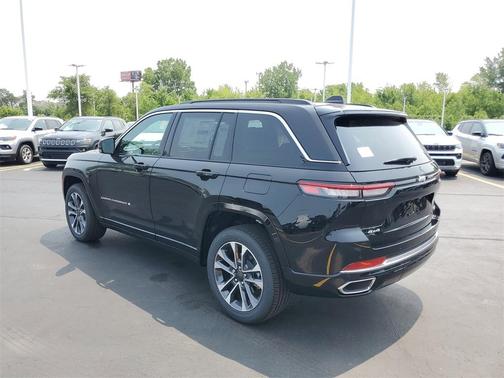 2025 Jeep Grand Cherokee Overland