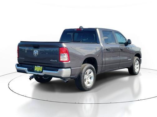 Crystal Metallic 2024 RAM 1500 Big Horn/Lone Star