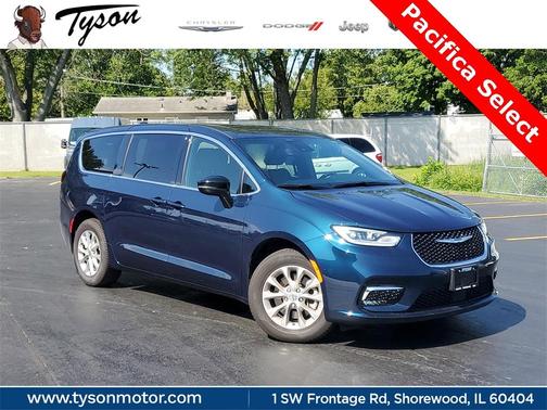 2025 Chrysler Pacifica Select