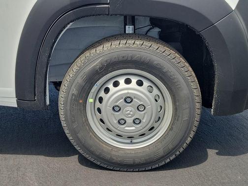 White 2026 RAM ProMaster 1500 Low Roof
