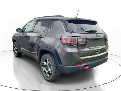 Granite Crystal Clearcoat Metallic 2022 Jeep Compass Trailhawk