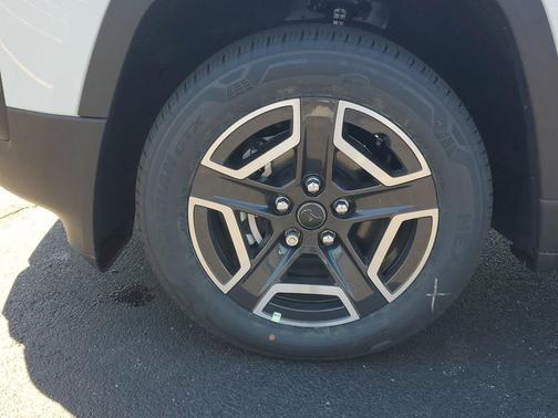 White 2026 Jeep Cherokee Limited