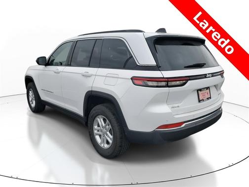 2024 Jeep Grand Cherokee Laredo