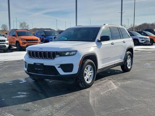 2024 Jeep Grand Cherokee Laredo