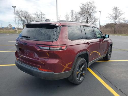 2025 Jeep Grand Cherokee L Laredo