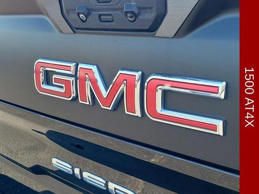 Onyx Black 2023 GMC Sierra 1500 AT4X