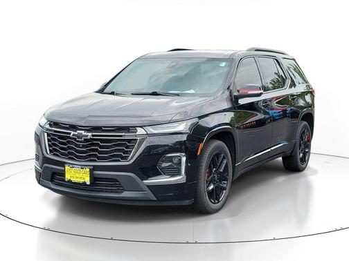 Black Metallic 2022 Chevrolet Traverse Premier