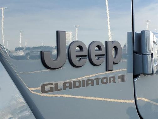 2026 Jeep Gladiator Sport