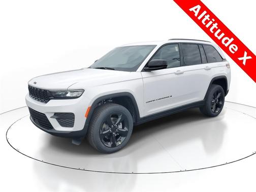 2025 Jeep Grand Cherokee Laredo