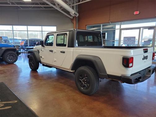 2026 Jeep Gladiator Sport