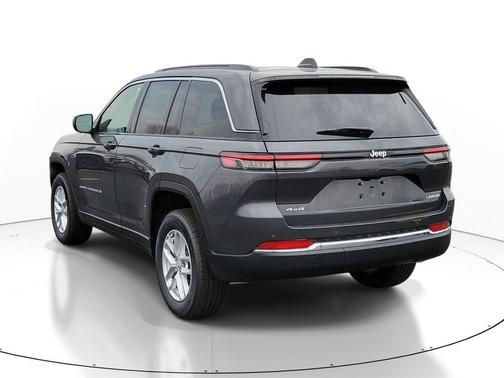 2026 Jeep Grand Cherokee Laredo