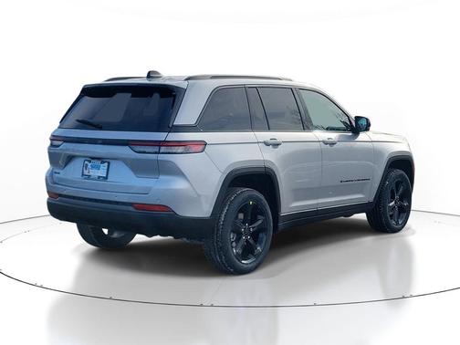 Silver 2026 Jeep Grand Cherokee Limited