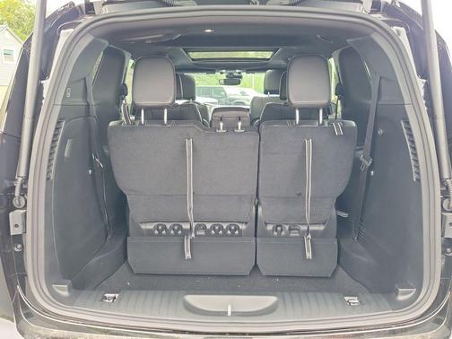 Black 2027 Chrysler Pacifica SELECT