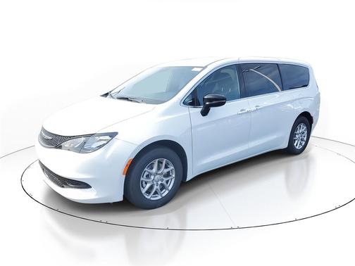 2026 Chrysler Voyager LX