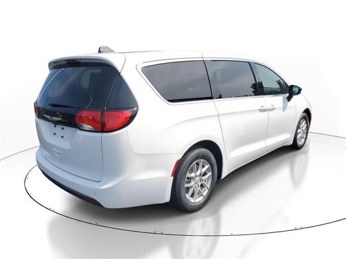 2026 Chrysler Voyager LX