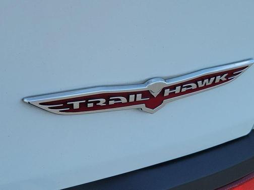Bright White Clearcoat 2017 Jeep Cherokee Trailhawk