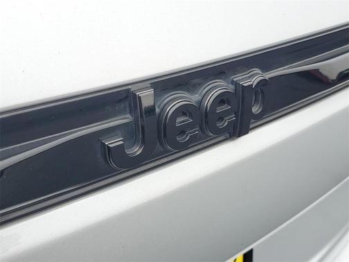 2022 Jeep Grand Cherokee Altitude