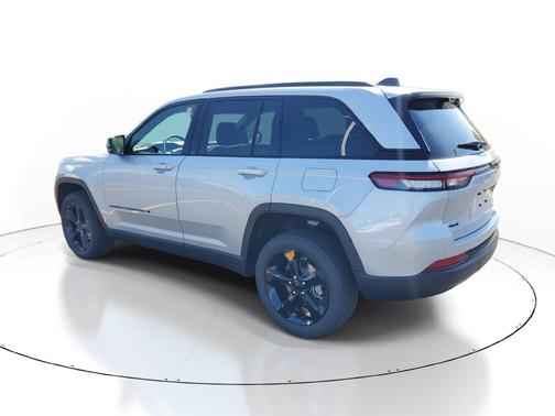 Silver 2025 Jeep Grand Cherokee Limited