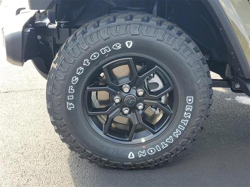 2025 Jeep Gladiator Sport