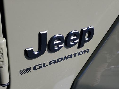 2025 Jeep Gladiator Sport