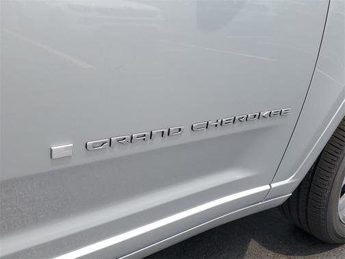 2025 Jeep Grand Cherokee Overland
