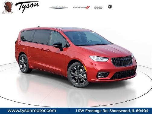 2026 Chrysler Pacifica Select