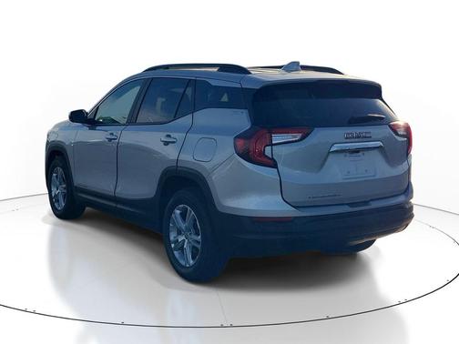 Quicksilver Metallic 2022 GMC Terrain SLE