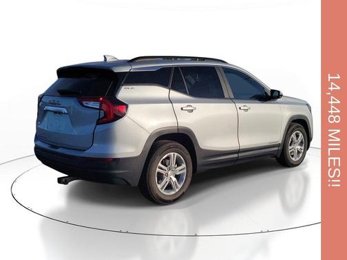 Quicksilver Metallic 2022 GMC Terrain SLE