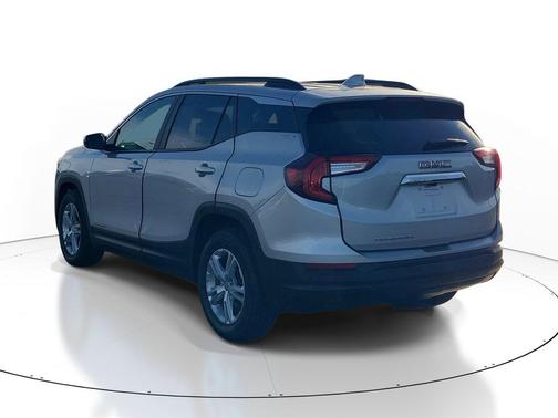 Quicksilver Metallic 2022 GMC Terrain SLE