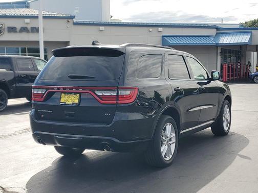 Black Clearcoat 2022 Dodge Durango GT