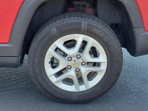 Redline Pearlcoat 2017 Jeep Compass Sport