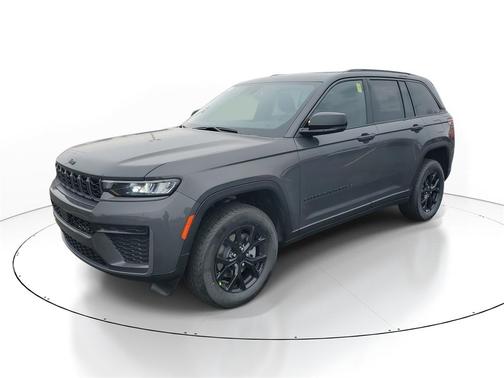 2026 Jeep Grand Cherokee Laredo