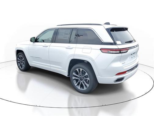 2025 Jeep Grand Cherokee Overland