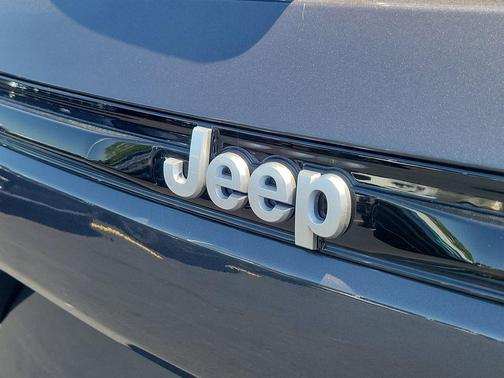 Gray 2026 Jeep Grand Cherokee Laredo X