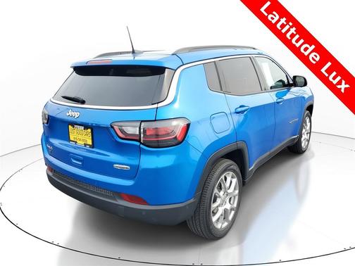 2022 Jeep Compass Latitude Lux
