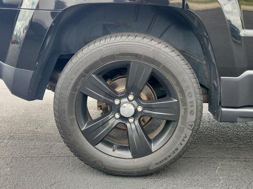 Black Clearcoat 2015 Jeep Patriot Latitude
