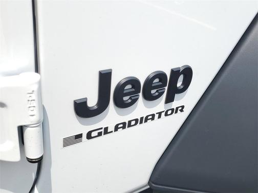 2025 Jeep Gladiator Sport