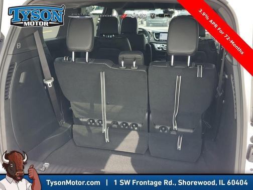 2026 Chrysler Voyager LX