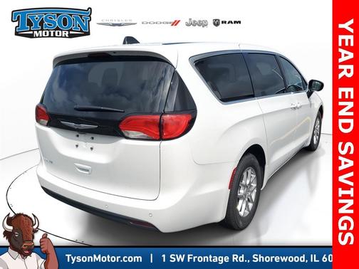 2026 Chrysler Voyager LX